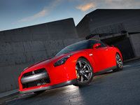 Click image for larger version

Name:	09_Nissan_GT-R_OB_1.jpg
Views:	42
Size:	2.05 MB
ID:	1695567