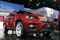 Click image for larger version

Name:	BMW_X6_Detroit_front_big.jpg
Views:	39
Size:	297.3 KB
ID:	1178356
