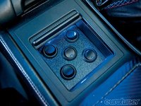 Click image for larger version

Name:	eurp_1008_03_o+2000_bmw_m5+switches.jpg
Views:	127
Size:	77.9 KB
ID:	1620137