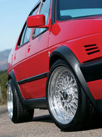 Click image for larger version

Name:	0706et_10_z+1990_vw_jetta_gli+bbs_rs_wheels.jpg
Views:	174
Size:	64.2 KB
ID:	368851