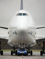 Click image for larger version

Name:	S0-Oh-un-Touareg-qui-tire-un-Boeing-747-video-62374.jpg
Views:	75
Size:	1.10 MB
ID:	1734651