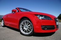 Click image for larger version

Name:	02_Llanta OZ Botticelli en Audi TT.jpg
Views:	51
Size:	111.3 KB
ID:	2188849