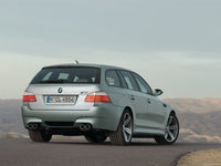 Click image for larger version

Name:	BMW-M5_Touring_2008_1600x1200_wallpaper_10.jpg
Views:	37
Size:	178.3 KB
ID:	1228367