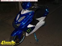 Click image for larger version

Name:	yamaha-aerox-valentino-rossi-9f2041226ea105859f-594-0-1-95-1.jpg
Views:	64
Size:	49.4 KB
ID:	2711986