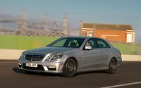 Click image for larger version

Name:	112_0903_14z+2010_mercedes_benz_e63_AMG+front_three_quarters_view.jpg
Views:	2465
Size:	38.4 KB
ID:	989565
