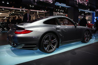 Click image for larger version

Name:	07-porsche-911-turbo-live.jpg
Views:	111
Size:	522.0 KB
ID:	1087650