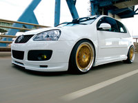 Click image for larger version

Name:	eurp_0705_01_z+2006_volkswagen_gti+front_angle_view.jpg
Views:	147
Size:	220.8 KB
ID:	368798