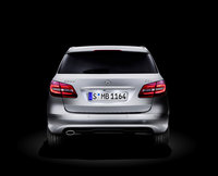 Click image for larger version

Name:	2012-Mercedes-Benz-B-Class-rear-lights-on.jpg
Views:	19
Size:	263.8 KB
ID:	2777123