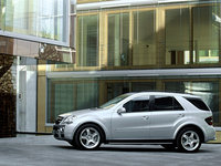 Click image for larger version

Name:	mercedes_ML63AMG-01.jpg
Views:	165
Size:	392.8 KB
ID:	167111