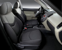 Click image for larger version

Name:	Kia-Soul-10.jpg
Views:	138
Size:	462.9 KB
ID:	631001