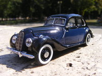 Click image for larger version

Name:	BMW 335 limousine 4door 1941 - SCHUCO 1-43 6.JPG
Views:	11
Size:	1.23 MB
ID:	3166141