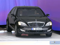 Click image for larger version

Name:	Mercedes-Benz-S-class-3.jpg
Views:	469
Size:	177.3 KB
ID:	76980