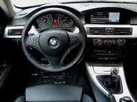Click image for larger version

Name:	2251-BMW-335CI-GREY-CENTER.jpg
Views:	701
Size:	93.8 KB
ID:	715604