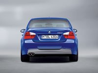 Click image for larger version

Name:	BMW 330i_back.jpg
Views:	25
Size:	313.0 KB
ID:	182298