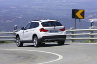 Click image for larger version

Name:	058-2011-bmw-x1-off.jpg
Views:	55
Size:	671.7 KB
ID:	990920
