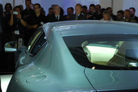 Click image for larger version

Name:	10-aston-martin-rapide-live-frankfurt.jpg
Views:	68
Size:	442.5 KB
ID:	1086318