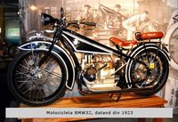 Click image for larger version

Name:	bmw_r32.jpg
Views:	56
Size:	36.5 KB
ID:	390985