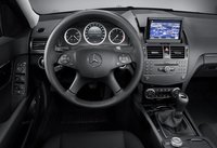 Click image for larger version

Name:	2008_Mercedes_C-Class_3.jpg
Views:	75
Size:	121.1 KB
ID:	1136377