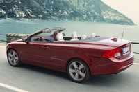 Click image for larger version

Name:	2010-Volvo-C70-4.jpg
Views:	136
Size:	183.9 KB
ID:	1066814