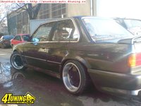 Click image for larger version

Name:	BMW-323-2-300.jpg
Views:	64
Size:	194.4 KB
ID:	1864466