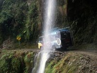 Click image for larger version

Name:	North-Yungas-Road-39.jpg
Views:	222
Size:	68.7 KB
ID:	1902635