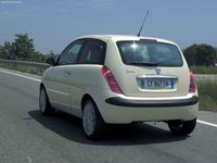 Click image for larger version

Name:	Lancia-Ypsilon_2003_1024x768_wallpaper_32.jpg
Views:	117
Size:	50.2 KB
ID:	710410