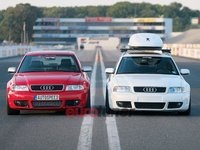 Click image for larger version

Name:	eurp_0810_11_z+2001_s4_avant_and_2000_audi_s4+side_by_side.jpg
Views:	86
Size:	58.8 KB
ID:	1232812