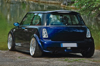 Click image for larger version

Name:	mini_cooper_alemania_3trasera.jpg
Views:	106
Size:	342.7 KB
ID:	1149370
