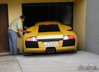 Click image for larger version

Name:	Lamborghini Squeeze.jpg
Views:	381
Size:	28.9 KB
ID:	1344500