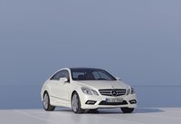 Click image for larger version

Name:	2010_mercedes_benz_e_class_images_1.jpg
Views:	38
Size:	117.2 KB
ID:	2039151