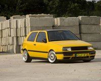 Click image for larger version

Name:	eurp_0909_62_volkswagen_gti_1280x1024.jpg
Views:	137
Size:	205.3 KB
ID:	2003636