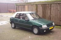 Click image for larger version

Name:	6217a-peugeot_205_roland_garros_cabriolet.jpg
Views:	274
Size:	76.5 KB
ID:	656119