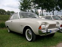 Click image for larger version

Name:	Ford%20Taunus%2017M%20(Badewanne)_02.jpg
Views:	98
Size:	97.6 KB
ID:	347977