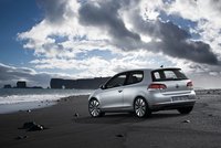 Click image for larger version

Name:	07_09golfvw.jpg
Views:	357
Size:	260.9 KB
ID:	636918
