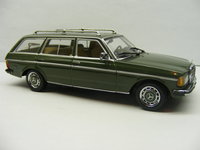 Click image for larger version

Name:	Mercedes-Benz 250 T Nickelgrun 1 of 750 pcs. - MINICHAMPS 1-43 1.JPG
Views:	21
Size:	1.09 MB
ID:	2504638