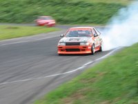 Click image for larger version

Name:	800px-Ae86_drift.jpg
Views:	270
Size:	55.1 KB
ID:	228355