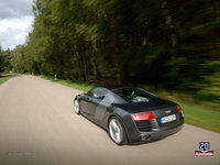 Click image for larger version

Name:	0612_c+2008_audi_r8+03.jpg
Views:	155
Size:	351.0 KB
ID:	529012