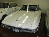 Click image for larger version

Name:	corvette-convertible-1965_Classic_1229x922.jpg
Views:	37
Size:	422.0 KB
ID:	1885672