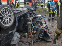 Click image for larger version

Name:	bmw-e36-crash-01.jpg
Views:	1666
Size:	112.6 KB
ID:	691829