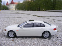 Click image for larger version

Name:	BMW 745i E65 - MINICHAMPS 1-43 4.JPG
Views:	10
Size:	1.32 MB
ID:	3091602