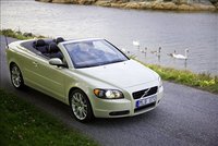 Click image for larger version

Name:	Volvo C70-car-pictures.jpg
Views:	66
Size:	43.5 KB
ID:	1937417