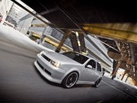 Click image for larger version

Name:	160_0702_et_02z+2002_volkswagen_337_edition_gti+front_left_view.jpg
Views:	98
Size:	64.5 KB
ID:	1226789