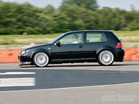 Click image for larger version

Name:	eurp_0906_03_z+2001_vw_gti_vr6+side_view.jpg
Views:	77
Size:	49.0 KB
ID:	1259075