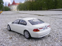 Click image for larger version

Name:	BMW 745i E65 - MINICHAMPS 1-43 5.JPG
Views:	7
Size:	1.34 MB
ID:	3091603