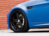 Click image for larger version

Name:	eurp_1101_12_o+2008_bmw_m3+360forged_wheels.jpg
Views:	32
Size:	61.9 KB
ID:	2256555