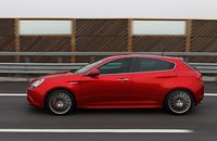 Click image for larger version

Name:	2011-Alfa-Romeo-Giulietta-side1.jpg
Views:	110
Size:	126.2 KB
ID:	2643064