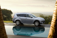 Click image for larger version

Name:	citroen_c_crosser_4m.jpg
Views:	64
Size:	67.8 KB
ID:	269627