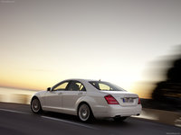 Click image for larger version

Name:	Mercedes-Benz-S400_BlueHYBRID_2010_1600x1200_wallpaper_09.jpg
Views:	37
Size:	129.7 KB
ID:	1181890