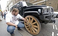 Click image for larger version

Name:	hummer_h3_wooden_wheels_images_004.jpg
Views:	108
Size:	43.8 KB
ID:	1382896