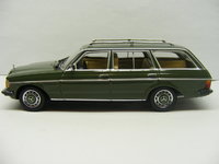 Click image for larger version

Name:	Mercedes-Benz 250 T Nickelgrun 1 of 750 pcs. - MINICHAMPS 1-43 4.JPG
Views:	17
Size:	1.08 MB
ID:	2504641